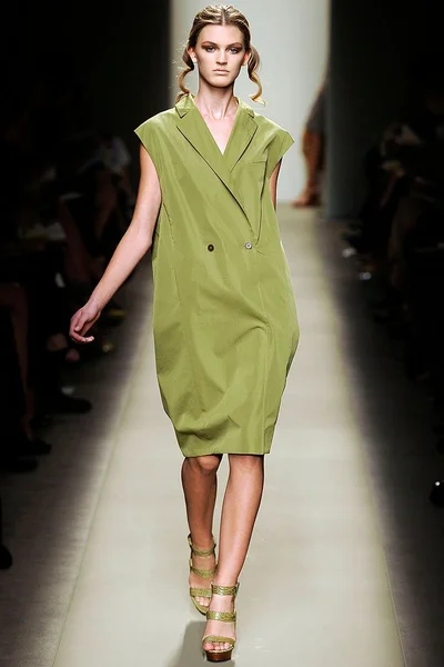 Look 7